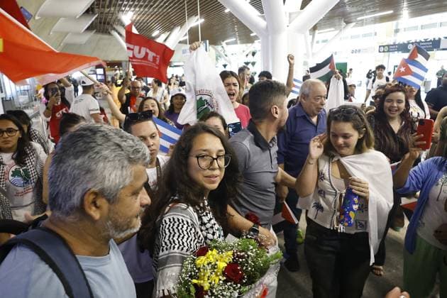 RECORD DATE NOT STATED Activist from Para returns to Belem after participating in humanitarian flotilla intercepted by Israel. Belem (PA), 05 28 2026 - Conflict War Gaza Para - The activist from Para, Beatriz Moreira de Oliveira, a member of the Movement of People Affected by Dams (MAB) and the Movement of People Affected by Dams (MAR), arrived in Belem this Thursday (28), after participating in the humanitarian flotilla intercepted by Israel while heading towards the Gaza Strip. The activist was received by supporters and social movements in the capital of Para after returning from the international humanitarian aid mission. Wednesday, May 28, 2026.(Foto: Igor Mota Thenews2 imago images) Activist from Para returns to Belem after participating in humanitarian flo  Copyright: xIgorxmotax