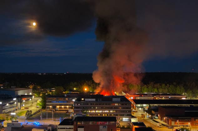 STOCKHOLM 20260528 Det brinner i en industrilokal i Älvsjö. STOCKHOLM SVERIGE x10030x *** STOCKHOLM 20260528 There is a fire in an industrial building in Älvsjö STOCKHOLM SWEDEN x10030x  Copyright: xJonasxEkströmer TTx BRAND STOCKHOLM ilRX8PXPLDM