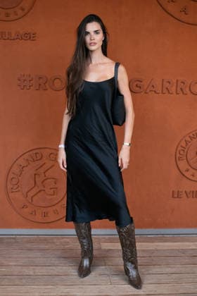 French Open - VIPs Pose At The Village LZ Carol Mendes attends the 2026 French Open at Roland Garros on May 28, 2026 in Paris, France. Photo by Laurent Zabulon ABACAPRESS.COM  Copyright: xZabulonxLaurent ABACAx