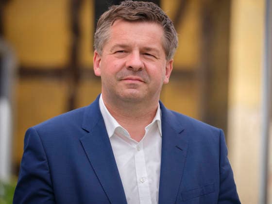 DEU, Sachsen-Anhalt, Wörlitz, 2026-05-27: Sven Schulze (CDU Ministerpräsident Sachsen-Anhalt) anlässlich des 1. Spatenstichs für das Besucherzentrum des Gartenreichs Dessau-Wörlitz, Personen, Kultur, Politik, MFdig *** DEU, Saxony-Anhalt, Wörlitz, 2026 05 27 Sven Schulze CDU Minister President of Saxony-Anhalt on the occasion of the ground-breaking ceremony for the Dessau Wörlitz Garden Kingdom Visitor Center, People, Culture, Politics, MFdig