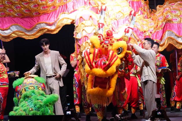 HONG KONG, CHINA - MAY 29: Actor Louis Koo Tin-lok (R) and South Korean model actor Byeon Woo-seok (L) attend the opening ceremony of Hong Kong Comic Con 2026 on May 29, 2026 in Hong Kong, China.  Copyright: xVCGx 111644814508