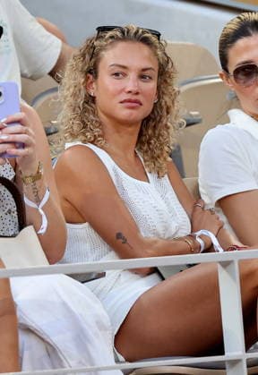 Rose Bertram in the stands during the French Open at Roland Garros 2026, May 28, 2026 Jacovides Moreau Bestimage Celebs stands during the French Open at Roland Garros 2026, May 28, 2026 Paris France  Copyright: xJACOVIDES-MOREAUx xBESTIMAGExJACOVIDES-MOREAUx xBESTIMAGEx