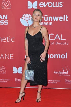 Charity-Night der Umbrella Stiftung. Lottie Moss anläßlich der Charity-Night der Umbrella Stiftung am 28.05.2026 im Hyatt Regency Düsseldorf. 20260528MWI125879 *** Charity Night of the Umbrella Foundation Lottie Moss on the occasion of the Charity Night of the Umbrella Foundation on 28 05 2026 at the Hyatt Regency Düsseldorf 20260528MWI125879