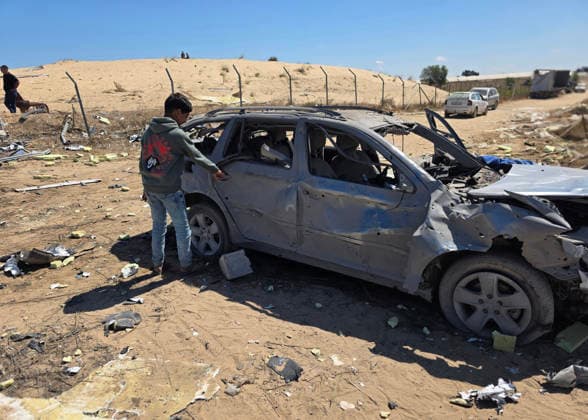Palestinians Inspect Site of Israeli Strike in Khan Younis Palestinians inspect the site of an Israeli strike in Khan Younis, southern Gaza Strip, Friday, May 29, 2026. Photo by Tariq Mohammad APA Images Khan Yunis Gaza Strip Palestinian Territory 290526_Khan_Yunis_APA_00(23) Copyright: xapaimagesxTariqxMohammad xapaimagesx