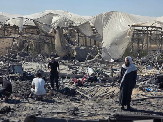 Palestinians Inspect Site of Israeli Strike in Khan Younis Palestinians inspect the site of an Israeli strike in Khan Younis, southern Gaza Strip, Friday, May 29, 2026. Photo by Tariq Mohammad APA Images Khan Yunis Gaza Strip Palestinian Territory 290526_Khan_Yunis_APA_00(9) Copyright: xapaimagesxTariqxMohammad xapaimagesx
