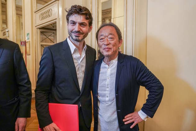 IPA85155940 - MILAN, 05 29 2026 - Teatro alla Scala culture alderman Tommaso Sacchi with Myung-Whun Chung, La Scala s new artistic director, at the press conference to present La Scala s 2026 2027 Season.  Copyright: xEmanuelexRobertoxDexCarlix xx 85155940