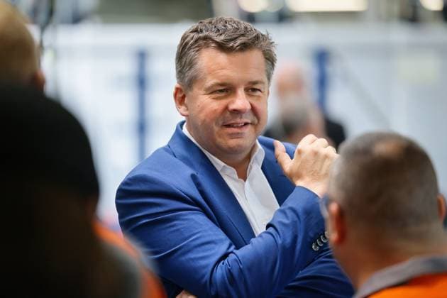 29.05.2026 Ministerpräsident Sven Schulze hat heute gemeinsam Mit Politikern, Vertretern der Salzgitter AG-Tochter Ilsenburger Grobblech GmbH in Ilsenburg im Landkreis Harz in Sachsen-Anhalt mit der Eröffnung des neuen Ausbildungs- und Kommunikationszentrums ein deutliches Zeichen für die Zukunft des Industriestandortes Ilsenburg gesetzt. Ilsenburg Sachsen-Anhalt Deutschland *** 29 05 2026 Together with politicians and representatives of the Salzgitter AG subsidiary Ilsenburger Grobblech GmbH in Ilsenburg in the Harz district of Saxony-Anhalt, Minister President Sven Schulze today sent a clear signal for the future of Ilsenburg as an industrial location with the opening of the new training and communication center Ilsenburg Saxony-A