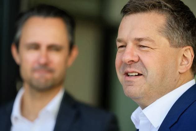 29.05.2026 Ministerpräsident Sven Schulze hat heute gemeinsam Mit Politikern, Vertretern der Salzgitter AG-Tochter Ilsenburger Grobblech GmbH in Ilsenburg im Landkreis Harz in Sachsen-Anhalt mit der Eröffnung des neuen Ausbildungs- und Kommunikationszentrums ein deutliches Zeichen für die Zukunft des Industriestandortes Ilsenburg gesetzt. Ilsenburg Sachsen-Anhalt Deutschland *** 29 05 2026 Together with politicians and representatives of the Salzgitter AG subsidiary Ilsenburger Grobblech GmbH in Ilsenburg in the Harz district of Saxony-Anhalt, Minister President Sven Schulze today sent a clear signal for the future of Ilsenburg as an industrial location with the opening of the new training and communication center Ilsenburg Saxony-A