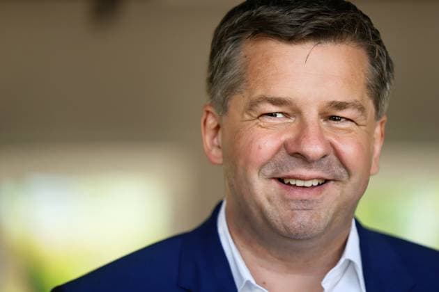 29.05.2026 Ministerpräsident Sven Schulze hat heute gemeinsam Mit Politikern, Vertretern der Salzgitter AG-Tochter Ilsenburger Grobblech GmbH in Ilsenburg im Landkreis Harz in Sachsen-Anhalt mit der Eröffnung des neuen Ausbildungs- und Kommunikationszentrums ein deutliches Zeichen für die Zukunft des Industriestandortes Ilsenburg gesetzt. Ilsenburg Sachsen-Anhalt Deutschland *** 29 05 2026 Together with politicians and representatives of the Salzgitter AG subsidiary Ilsenburger Grobblech GmbH in Ilsenburg in the Harz district of Saxony-Anhalt, Minister President Sven Schulze today sent a clear signal for the future of Ilsenburg as an industrial location with the opening of the new training and communication center Ilsenburg Saxony-A