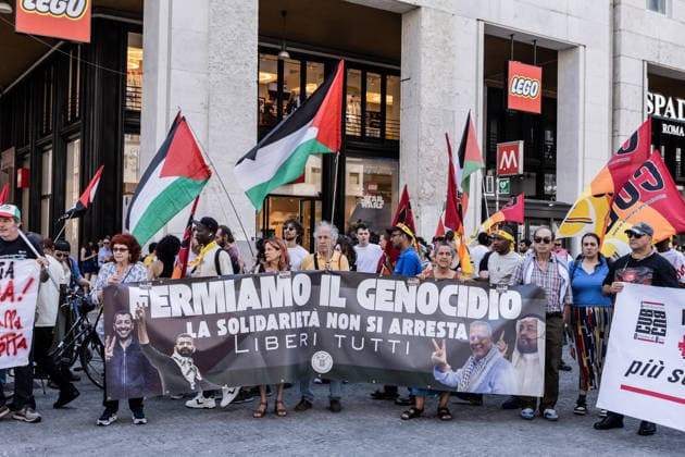 General workers strike in Milan MILAN, ITALY - MAY 29: Hundreds of people holding flags and banners take part in a demonstration against the ongoing wars in Palestine, Lebanon, and Iran, and against public spending on armaments during general workers strike in Milan, Italy, on May 29, 2026. Andrea Carrubba Anadolu Milan Italy. Editorial use only. Please get in touch for any other usage.  Copyright: x2026xAnadoluxAndreaxCarrubbax