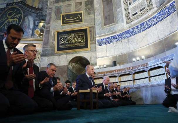 Turkish President Recep Tayyip Erdogan ISTANBUL, TURKIYE - MAY 29: (----EDITORIAL USE ONLY MANDATORY CREDIT - TURKISH PRESIDENCY MURAT KULA HANDOUT - NO MARKETING NO ADVERTISING CAMPAIGNS - DISTRIBUTED AS A SERVICE TO CLIENTS----) Turkish President Recep Tayyip Erdogan performs the Friday prayer at Hagia Sophia Grand Mosque in Istanbul, Turkiye on May 29, 2026. TUR Presidency Murat Kula Handout Anadolu Istanbul Turkey. Editorial use only. Please get in touch for any other usage.  Copyright: x2026xAnadoluxTURxPresidency MuratxKulax xHandoutx