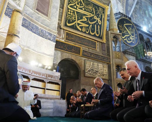 Turkish President Recep Tayyip Erdogan ISTANBUL, TURKIYE - MAY 29: (----EDITORIAL USE ONLY MANDATORY CREDIT - TURKISH PRESIDENCY MURAT KULA HANDOUT - NO MARKETING NO ADVERTISING CAMPAIGNS - DISTRIBUTED AS A SERVICE TO CLIENTS----) Turkish President Recep Tayyip Erdogan performs the Friday prayer at Hagia Sophia Grand Mosque in Istanbul, Turkiye on May 29, 2026. TUR Presidency Murat Kula Handout Anadolu Istanbul Turkey. Editorial use only. Please get in touch for any other usage.  Copyright: x2026xAnadoluxTURxPresidency MuratxKulax xHandoutx