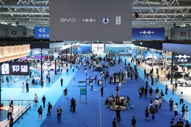 (260529) -- SHENZHEN, May 29, 2026 -- Visitors are pictured during the Guangdong-Hong Kong-Macao Greater Bay Area (GBA) Auto Show 2026 in Shenzhen, south China s Guangdong Province, on May 29, 2026. The Guangdong-Hong Kong-Macao Greater Bay Area (GBA) Auto Show 2026 kicked off at Shenzhen World Exhibition & Convention Center on Friday. Themed with Focus on Technology, Future and Market, the show features over 100 brands and over 1,300 models, and runs till June 7. ) CHINA-GUANGDONG-SHENZHEN-GBA AUTO SHOW 2026 (CN) LiangxXu 