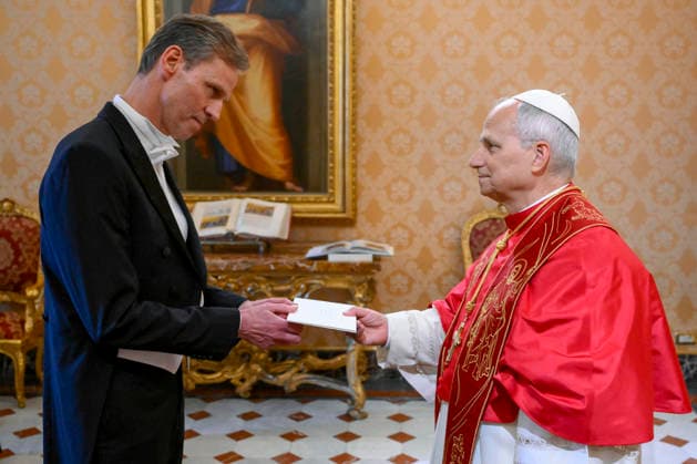 ITALY - POPE LEO XIV RECEIVES THE LETTERS OF CREDENCE FROM HIS EXCELLEMCY MR PAUL BEKKERS AT THE VATICAN - 2026 5 29 Italy, Rome, Vatican, 2026 5 29. Pope Leo XIV receives the Letters of Credence from His Excellency Mr Paul Bekkers, Ambassador of the Netherlands to the Vatican EDITORIAL USE ONLY - NO BOOKS Copyright: xVATICANxMEDIAx