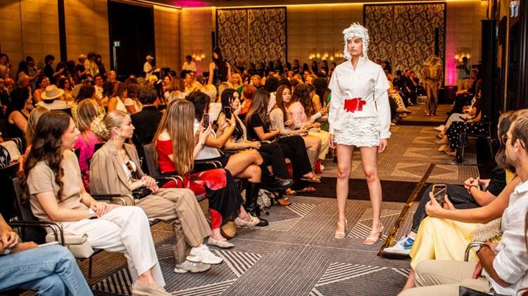 29.05.2026 xesx Frankfurt am Main, Sofitel Hotel 10. Frankfurt Fashion Lounge unter dem Motto Fashion for Longevity hier Kreationen von Studenten und angehenden Designern *** 29 05 2026 xesx Frankfurt am Main, Sofitel Hotel 10 Frankfurt Fashion Lounge under the motto Fashion for Longevity here creations by students and budding designers ES