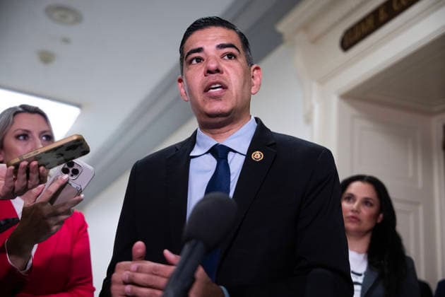 Bondi Deposition TW UNITED STATES - MAY 29: Ranking member Rep. Robert Garcia, D-Calif., speaks with reporters before former Attorney General Pam Bondi sat for a House Oversight and Government Reform Committee deposition about the Jeffrey Epstein files, in Rayburn building on Friday, May 29, 2026. (Tom Williams CQ Roll Call) Washington DC United States EDITORIAL USE ONLY Copyright: x2026xCQ-RollxCall,xInc.x TomxWilliamsx rollcallpix171269