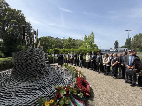 33rd anniversary of the Solingen racist attack SOLINGEN, GERMANY - MAY 29: Family members of the Genc family, AK Party Deputy Chairman Zafer Sirakaya, Turkiye s Consul General in Essen Ali Ihsan Izbul, Mayor of Solingen Daniel Flemm, German politicians, NGO representatives, and citizens attend a commemoration ceremony at the memorial in Solingen, Germany, on May 29, 2026. The ceremony marks the 33rd anniversary of the tragic 1993 Solingen arson attack, where far-right extremists set fire to the home of a Turkish family, killing five of its members. Mesut Zeyrek Anadolu Solingen Germany. Editorial use only. Please get in touch for any other usage.  Copyright: x2026xAnadoluxMesutxZeyrekx