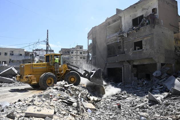 Heavy damage reported in southern Lebanon after strikes in Tyre TYRE, LEBANON - MAY 29: Buildings and structures suffer extensive damage after strikes carried out during the second day of Eid al-Adha, in the city of Tyre, southern Lebanon, on May 29, 2026. Houssam Shbaro Anadolu Tyre Lebanon. Editorial use only. Please get in touch for any other usage.  Copyright: x2026xAnadoluxHoussamxShbarox
