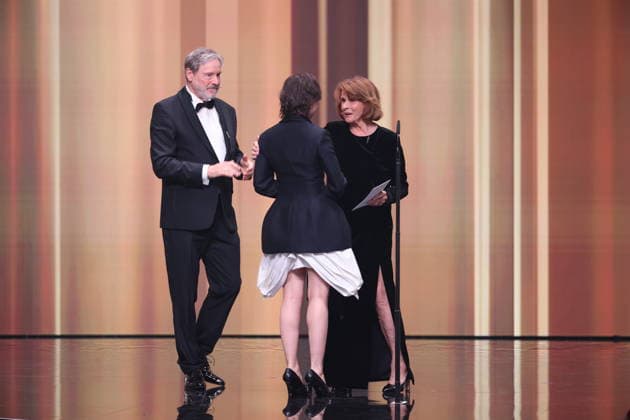 DEUTSCHER FILMPREIS 2026 - SHOW Senta Berger & Michael Wittenborn und Gewinnerin Lena Urzendowsky BESTE WEIBLICHE NEBENROLLE bei der Verleihung DEUTSCHER FILMPREIS 2026 in Berlin *** GERMAN FILM AWARD 2026 SHOW Senta Berger Michael Wittenborn and winner Lena Urzendowsky BEST FEMALE NEBENROLLE at the GERMAN FILM AWARD 2026 ceremony in Berlin Copyright: xEventpressxFuhrx