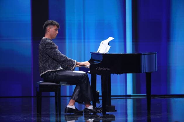 DEUTSCHER FILMPREIS 2026 - SHOW Louis Philippson Laudator BESTE FILMMUSIK bei der Verleihung DEUTSCHER FILMPREIS 2026 in Berlin *** GERMAN FILM AWARD 2026 SHOW Louis Philippson Laudator BEST FILM MUSIC at the GERMAN FILM AWARD 2026 ceremony in Berlin Copyright: xEventpressxFuhrx