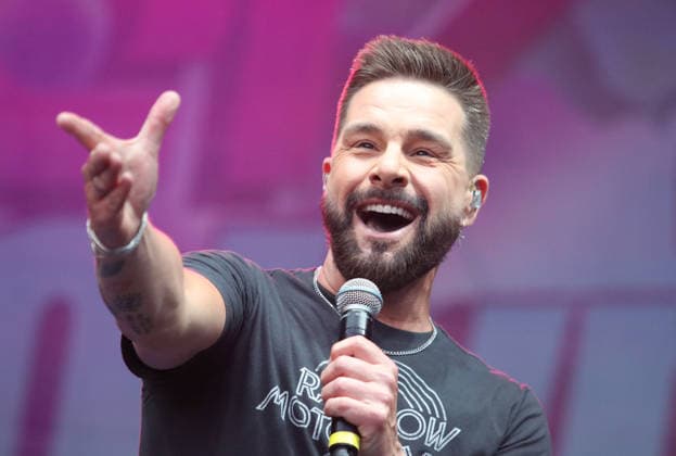 Eloy de Jong beim 90er 2000er Olymp 2026 Auftritt beim Festival am 29.05.2026 auf dem Zentralen Festplatz in Berlin. *** Eloy de Jong at the 90s 2000s Olymp 2026 performance at the festival on 29 05 2026 at the Central Festival Square in Berlin Copyright: xmix1x