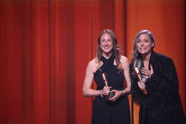 DEUTSCHER FILMPREIS 2026 - SHOW Gewinnerinnen Cosima Vellenzer, Maike Kiefer (Set Dec) Â· IN DIE SONNE SCHAUEN BESTES SZENENBILD bei der Verleihung DEUTSCHER FILMPREIS 2026 in Berlin *** GERMAN FILM AWARD 2026 SHOW Winners Cosima Vellenzer, Maike Kiefer Set Dec Â- IN DIE SONNE SCHAUEN BEST SCENE PICTURE at the GERMAN FILM AWARD 2026 ceremony in Berlin Copyright: xEventpressxFuhrx