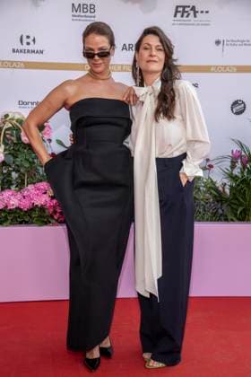 ABB FILMPREIS- Jessica Schwarz mit Begleitung zu Gast auf dem roten Teppich bei der Verleihung des Deutschen Filmpreis Lola 26 am Palais am Funkturm am 29.05.2026 in Berlin Berlin Deutschland *** ABB FILMPREIS Jessica Schwarz with companion on the red carpet at the German Film Award Lola 26 at Palais am Funkturm on May 29, 2026 in Berlin Berlin Germany