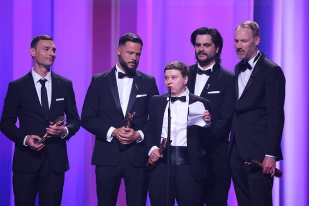 DEUTSCHER FILMPREIS 2026 - SHOW Claudio Demel, Billie Mind, Kai Tebbel, Sebastian Heyser, Jürgen Schulz IN DIE SONNE SCHAUEN- BESTE TONGESTALTUNG bei der Verleihung DEUTSCHER FILMPREIS 2026 in Berlin *** GERMAN FILM AWARD 2026 SHOW Claudio Demel, Billie Mind, Kai Tebbel, Sebastian Heyser, Jürgen Schulz IN DIE SONNE SCHAUEN BESTE TONGESTALTUNG at the GERMAN FILM AWARD 2026 ceremony in Berlin Copyright: xEventpressxFuhrx