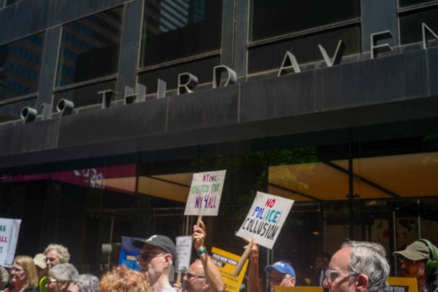 New York, NY- May 29: No Police and ICE Collusion Protest in front Of Gov. Kathy Hochul Midtown Office on May 29, 2026 Credit: Camara Porter USA  - ZUMAa123 20260529_zaa_a123_059 Copyright: xAdMediax