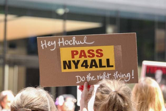 New York, NY- May 29: No Police and ICE Collusion Protest in front Of Gov. Kathy Hochul Midtown Office on May 29, 2026 Credit: Camara Porter USA - ZUMAa123 20260529_zaa_a123_051 Copyright: xAdMediax