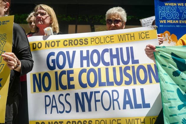 New York, NY- May 29: No Police and ICE Collusion Protest in front Of Gov. Kathy Hochul Midtown Office on May 29, 2026 Credit: Camara Porter USA - ZUMAa123 20260529_zaa_a123_055 Copyright: xAdMediax