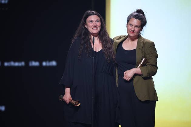 DEUTSCHER FILMPREIS 2026 - SHOW Mascha Schilinski, Louise Peter Â· IN DIE SONNE SCHAUEN - BESTES DREHBUCH bei der Verleihung DEUTSCHER FILMPREIS 2026 in Berlin *** GERMAN FILM AWARD 2026 SHOW Mascha Schilinski, Louise Peter Â- IN DIE SONNE SCHAUEN BEST SCREENWRITING at the GERMAN FILM AWARD 2026 ceremony in Berlin Copyright: xEventpressxFuhrx