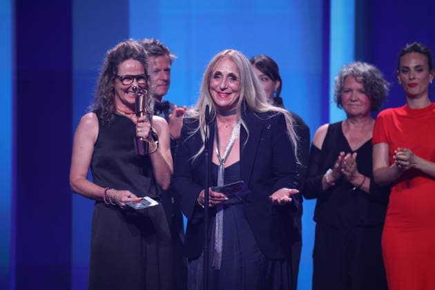 DEUTSCHER FILMPREIS 2026 - SHOW SIRI HUSTVEDT DANCE AROUND THE SELF Produktion: Irene Höfer âˆ™ Medea Film Factory, Dschoint Ventschr Filmproduktion, Regie: Sabine Lidl - BESTER DOKUMENTARFILM bei der Verleihung DEUTSCHER FILMPREIS 2026 in Berlin *** GERMAN FILM AWARD 2026 SHOW SIRI HUSTVEDT DANCE AROUND THE SELF Production Irene Höfer âˆ™ Medea Film Factory, Dschoint Ventschr Filmproduktion, Director Sabine Lidl BEST DOCUMENTARY FILM at the GERMAN FILM AWARD 2026 ceremony in Berlin Copyright: xEventpressxFuhrx