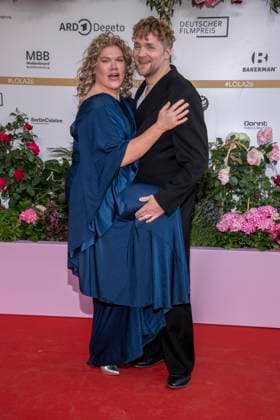 ABB FILMPREIS- Gisa Flake und Knud Riepen zu Gast auf dem roten Teppich bei der Verleihung des Deutschen Filmpreis Lola 26 am Palais am Funkturm am 29.05.2026 in Berlin Berlin Deutschland *** ABB FILMPREIS Gisa Flake and Knud Riepen as guests on the red carpet at the German Film Award Lola 26 ceremony at Palais am Funkturm on 29 05 2026 in Berlin Berlin Germany