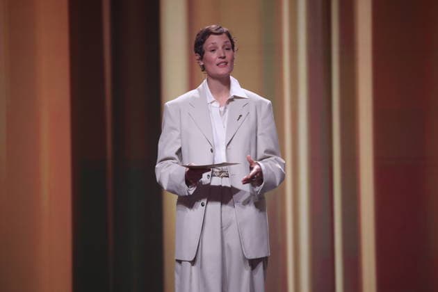 DEUTSCHER FILMPREIS 2026 - SHOW BESTER FILM: StM. Wolfram Weimer, Vicky Krieps & Florian Gallenberger bei der Verleihung DEUTSCHER FILMPREIS 2026 in Berlin *** DEUTSCHER FILMPREIS 2026 SHOW BEST FILM StM Wolfram Weimer, Vicky Krieps Florian Gallenberger at the DEUTSCHER FILMPREIS 2026 award ceremony in Berlin Copyright: xEventpressxFuhrx