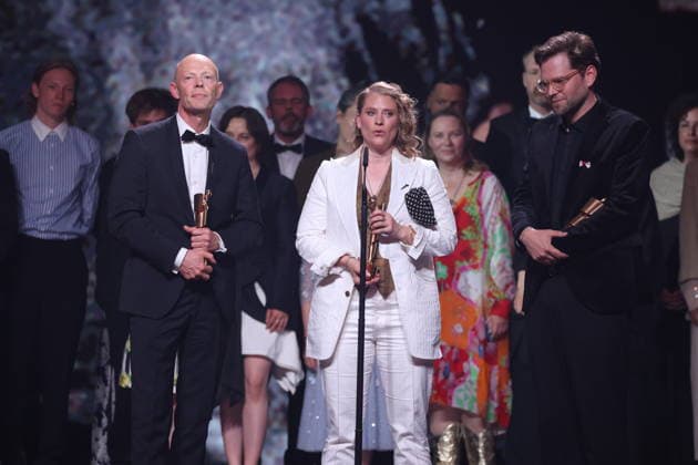 DEUTSCHER FILMPREIS 2026 - SHOW BESTER SPIELFILM GOLD - IN DIE SONNE SCHAUEN bei der Verleihung DEUTSCHER FILMPREIS 2026 in Berlin *** GERMAN FILM AWARD 2026 SHOW BEST PLAYFILM GOLD IN THE SUN SHOW at the GERMAN FILM AWARD 2026 ceremony in Berlin Copyright: xEventpressxFuhrx