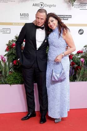 29.05.2026, Alice Brauner und Ehemann, bei der Verleihung des Deutscher Filmpreis, 2026, Lola, in Berlin, Roter Teppich, *** 29 05 2026, Alice Brauner and husband, at the German Film Award ceremony, 2026, Lola, in Berlin, Red Carpet,