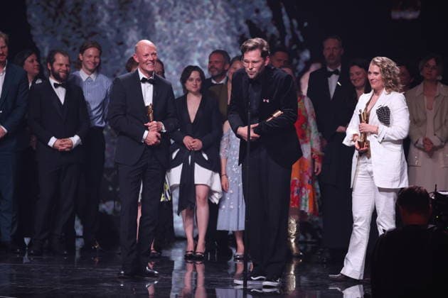 DEUTSCHER FILMPREIS 2026 - SHOW BESTER SPIELFILM GOLD - IN DIE SONNE SCHAUEN bei der Verleihung DEUTSCHER FILMPREIS 2026 in Berlin *** GERMAN FILM AWARD 2026 SHOW BEST PLAYFILM GOLD IN THE SUN SHOW at the GERMAN FILM AWARD 2026 ceremony in Berlin Copyright: xEventpressxFuhrx