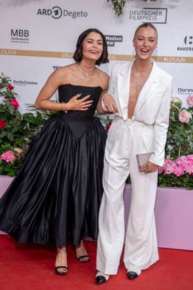 ABB FILMPREIS- Tomomi Themann und Lilly Krug zu Gast auf dem roten Teppich bei der Verleihung des Deutschen Filmpreis Lola 26 am Palais am Funkturm am 29.05.2026 in Berlin Berlin Deutschland *** ABB FILMPREIS Tomomi Themann and Lilly Krug as guests on the red carpet at the German Film Award Lola 26 ceremony at Palais am Funkturm on 29 05 2026 in Berlin Berlin Germany