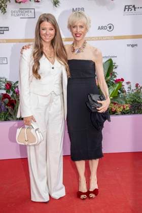 ABB FILMPREIS- Nina Eichinger und Katja Eichinger zu Gast auf dem roten Teppich bei der Verleihung des Deutschen Filmpreis Lola 26 am Palais am Funkturm am 29.05.2026 in Berlin Berlin Deutschland *** ABB FILMPREIS Nina Eichinger and Katja Eichinger as guests on the red carpet at the German Film Award Lola 26 ceremony at Palais am Funkturm on May 29, 2026 in Berlin Berlin Germany