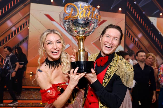 Sängerin Anna-Carina Woitschack und Tänzer Evgeny Vinokurov siegen im Finale der 19. Staffel der RTL-Tanzshow Lets Dance im Coloneum und sind Dancing Star 2026. Köln, 29.05.2026 NRW Deutschland *** Singer Anna Carina Woitschack and dancer Evgeny Vinokurov win the final of the 19th season of the RTL dance show Lets Dance at the Coloneum and are Dancing Star 2026 Cologne, 29 05 2026 NRW Germany Copyright: xChristophxHardtx