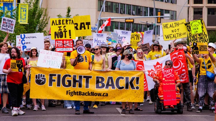 Fight Back Rally in Downtown Edmonton, Canada - 29 May 2026 Over 3500 protesters march through the streets of Downtown Edmonton to protest the actions of the Provincial United Conservative Party Government. Downtown Edmonton Canada Copyright: xRonxPalmerx xSOPAxImagesx 2026_05_29Fightbackrally825447