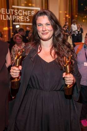 ABB FILMPREIS- Mascha Schilinski Preistraegerin mit Lola zu Gast auf der Party bei der Verleihung des Deutschen Filmpreis Lola 26 am Palais am Funkturm am 29.05.2026 in Berlin Berlin Deutschland *** ABB FILMPREIS Mascha Schilinski award winner with Lola as guest at the party at the German Film Award ceremony Lola 26 at Palais am Funkturm on 29 05 2026 in Berlin Berlin Germany