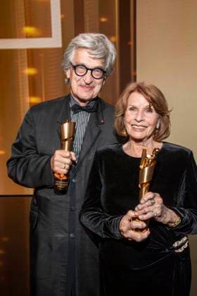 ABB FILMPREIS- Wim Wenders und Senta Berger Preistraeger mit Lola zu Gast auf der Party bei der Verleihung des Deutschen Filmpreis Lola 26 am Palais am Funkturm am 29.05.2026 in Berlin Berlin Deutschland *** ABB FILMPREIS Wim Wenders and Senta Berger award winners with Lola as guests at the party at the German Film Award ceremony Lola 26 at Palais am Funkturm on 29 05 2026 in Berlin Berlin Germany