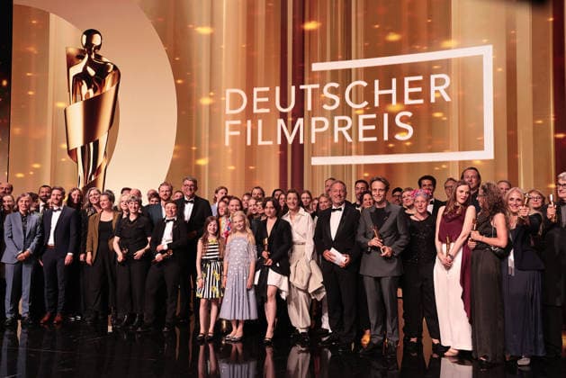 Finales Abschlussbild bei der Deutscher Filmpreis Verleihung am 29.05.2026 in Berlin Final on stage during the 76h Lola - German Film Award at Theater am Potsdamer Platz on May 29, 2026 in Berlin, Germany Deutscher Filmpreis in Berlin - Gewinner bei der Aftershowparty *** Final closing picture at the German Film Award ceremony on 29 05 2026 in Berlin Final on stage during the 76h Lola German Film Award at Theater am Potsdamer Platz on May 29, 2026 in Berlin, Germany German Film Award in Berlin Winner at the aftershow party 