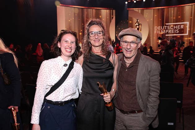 Hannah Levy, Sabine Liedl und Dani Levy bei der Deutscher Filmpreis Verleihung am 29.05.2026 in Berlin Hannah Levy, Sabine Liedl and Dani Levy during the 76h Lola - German Film Award at Theater am Potsdamer Platz on May 29, 2026 in Berlin, Germany Deutscher Filmpreis in Berlin - Aftershowparty *** Hannah Levy, Sabine Liedl and Dani Levy at the German Film Award ceremony on May 29, 2026 in Berlin Hannah Levy, Sabine Liedl and Dani Levy during the 76h Lola German Film Award at Theater am Potsdamer Platz on May 29, 2026 in Berlin, Germany German Film Award in Berlin Aftershowparty 
