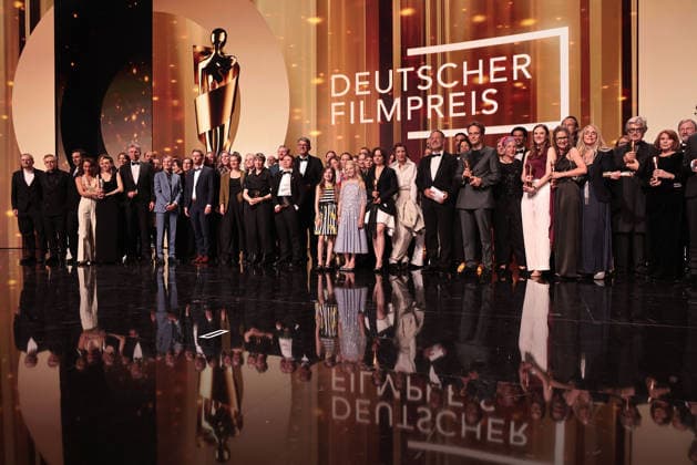 Finales Abschlussbild bei der Deutscher Filmpreis Verleihung am 29.05.2026 in Berlin Final on stage during the 76h Lola - German Film Award at Theater am Potsdamer Platz on May 29, 2026 in Berlin, Germany Deutscher Filmpreis in Berlin - Gewinner bei der Aftershowparty *** Final closing picture at the German Film Award ceremony on 29 05 2026 in Berlin Final on stage during the 76h Lola German Film Award at Theater am Potsdamer Platz on May 29, 2026 in Berlin, Germany German Film Award in Berlin Winner at the aftershow party 
