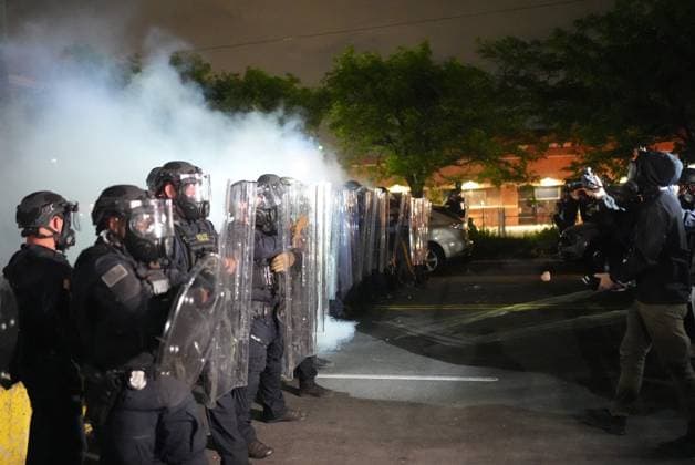 New Jersey state police push back ICE protesters in Newark NEW JERSEY, UNITED STATES - MAY 29: New Jersey state police push back pro-immigrant activists protesting ICE arrests outside the Delaney Hall ICE Detention Facility in Newark, New Jersey, United States, on May 29, 2026. Selcuk Acar Anadolu New York United States. Editorial use only. Please get in touch for any other usage.  Copyright: x2026xAnadoluxSelcukxAcarx