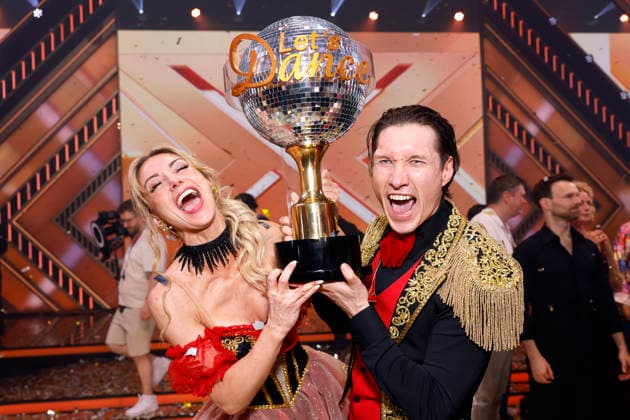 Sängerin Anna-Carina Woitschack und Tänzer Evgeny Vinokurov siegen im Finale der 19. Staffel der RTL-Tanzshow Lets Dance im Coloneum und sind Dancing Star 2026. Köln, 29.05.2026 NRW Deutschland *** Singer Anna Carina Woitschack and dancer Evgeny Vinokurov win the final of the 19th season of the RTL dance show Lets Dance at the Coloneum and are Dancing Star 2026 Cologne, 29 05 2026 NRW Germany Copyright: xChristophxHardtx