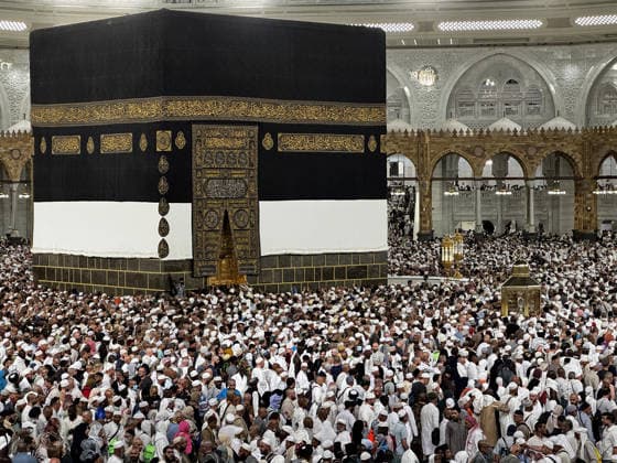 Muslim pilgrims perform farewell circumambulation, begin leaving Kaaba MECCA, SAUDI ARABIA - MAY 30: Muslim pilgrims perform the farewell circumambulation (Tawaf al-Wadaa) at the Kaaba before departing the holy city of Mecca, Saudi Arabia on May 30, 2026. Prior to this final ritual completing their Hajj pilgrimage, they fulfilled their duty of waqfah in Arafat and Muzdalifah on the eve of Eid al-Adha, proceeded to Jamarat to throw pebbles at the Akaba jamrah (the grand devil), and subsequently performed the visit circumambulation (Tawaf al-Ziyarah) and Sa i. Ali Atmaca Anadolu Mecca Saudi Arabia. Editorial use only. Please get in touch for any other usage.  Copyright: x2026xAnadoluxAlixAtmacax